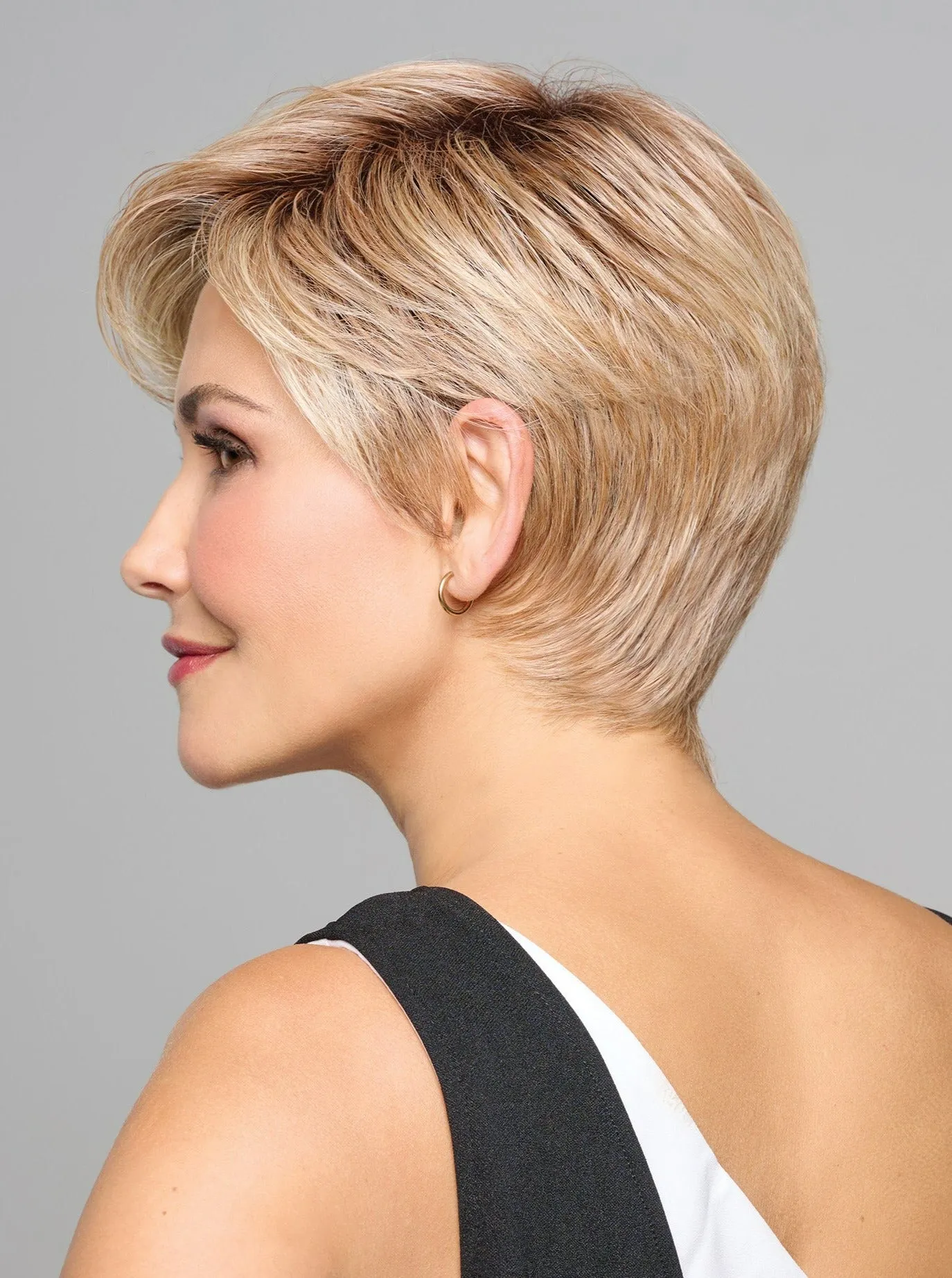 Accessories_Raquel Welch_Wigs Monologue