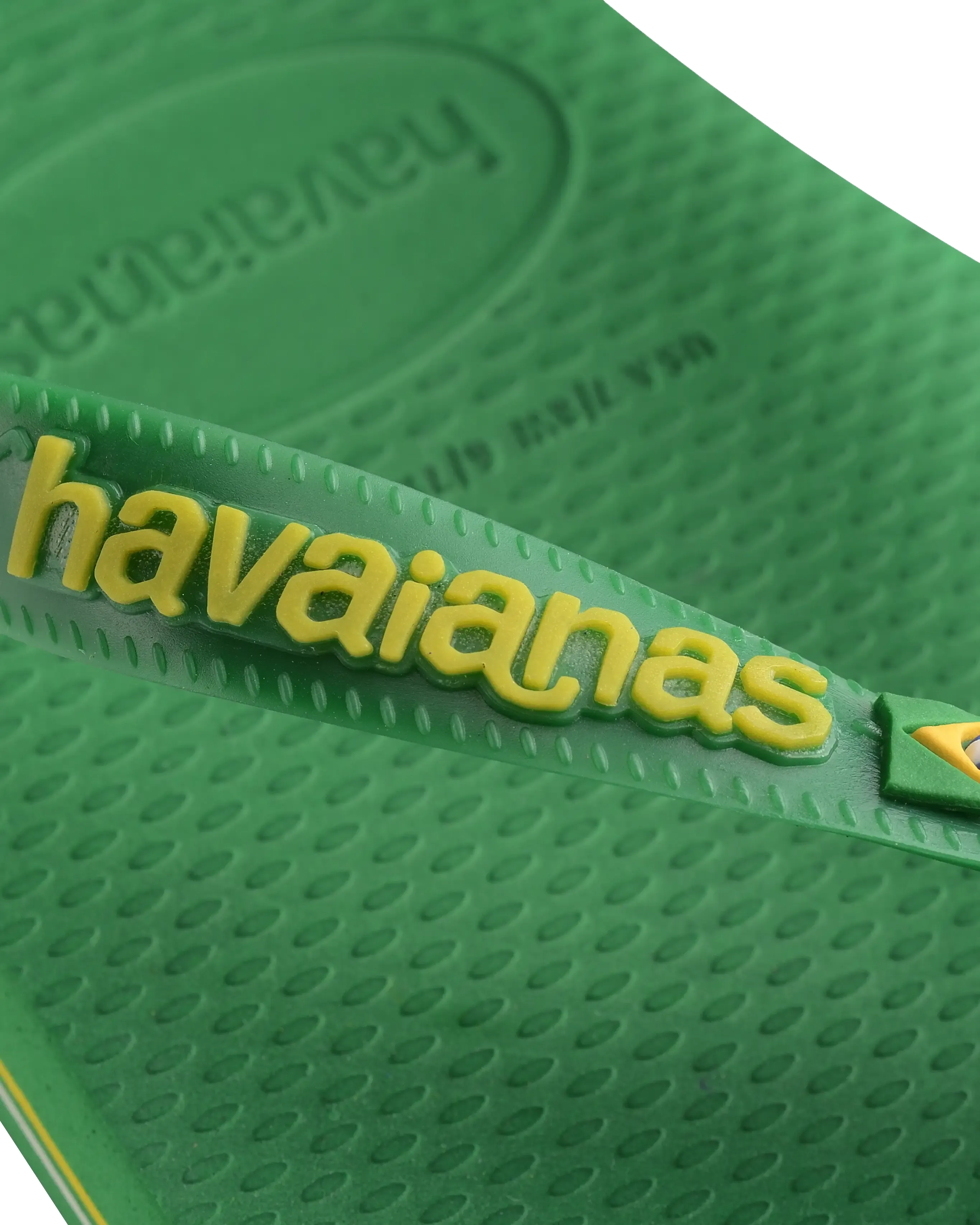 Havaianas Shoes Boys Brasil Logo Neon Flip Flops in Patria Green & Yellow Citrico
