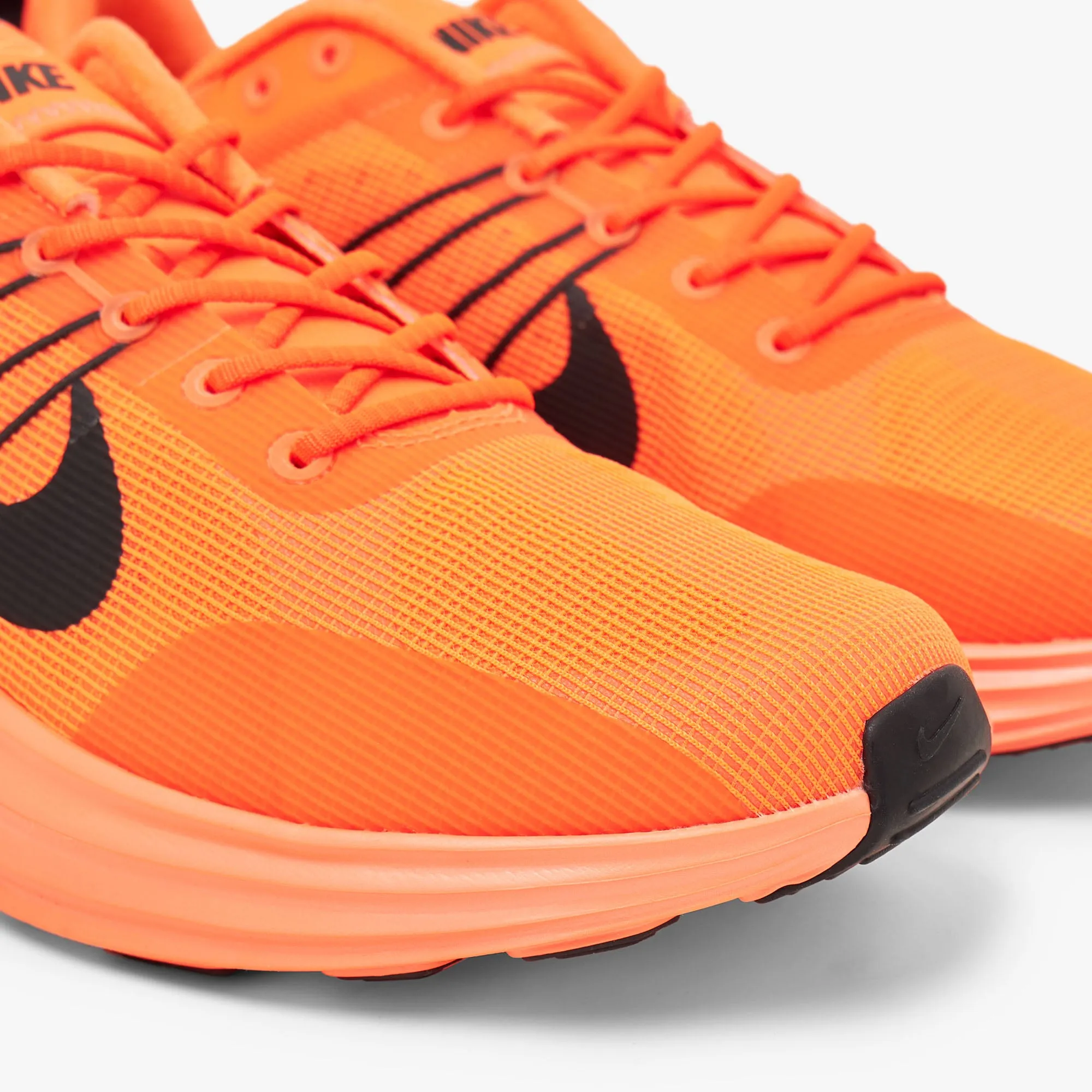 Nike Footwear Nike Lunar Roam Hyper Crimson / Black - Sundial